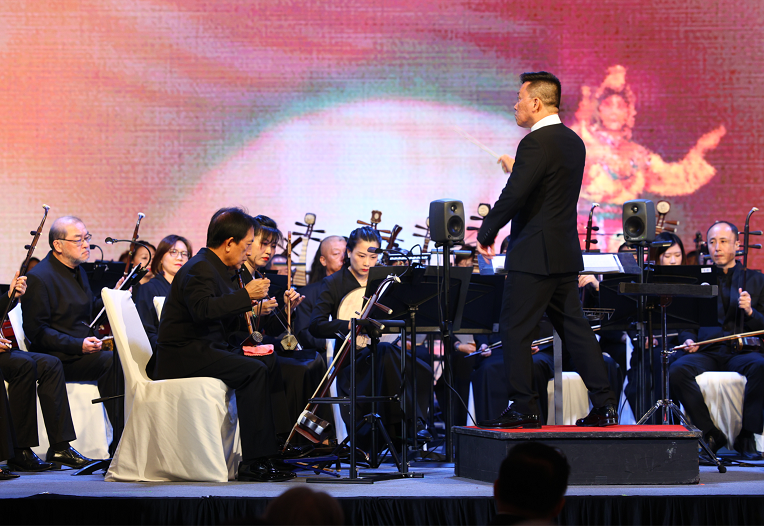 SCO GALA Family Photo 5