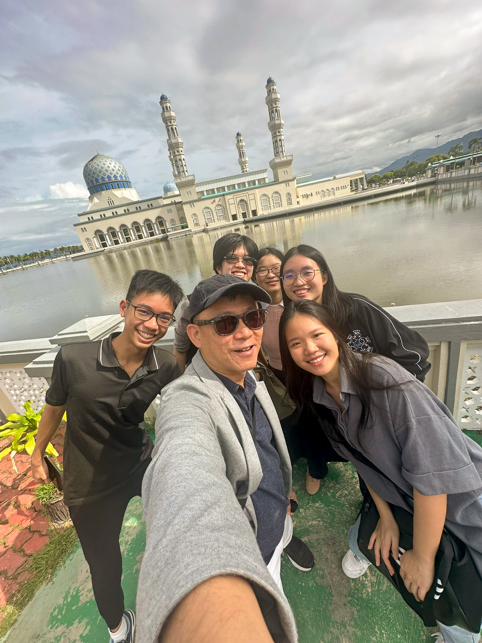 huayue snyco tour 20231208 SNYCO Gaohu Section Selfie with Mr Quek